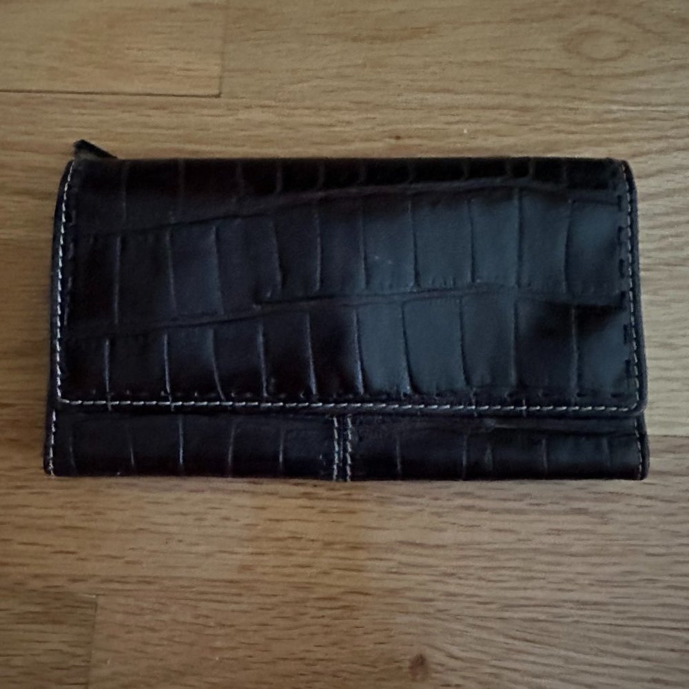 Fossil Leather Croc Embossed Wallet
